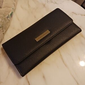 Tahari Vegan Leather Long Wallet, EUC, 8X4